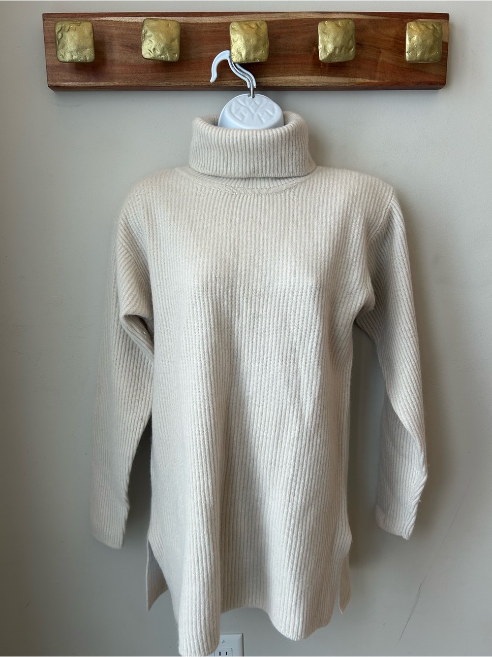 TIGI Lambswool and Angora - Vintage Cream Turtleneck Ribbed Sweater